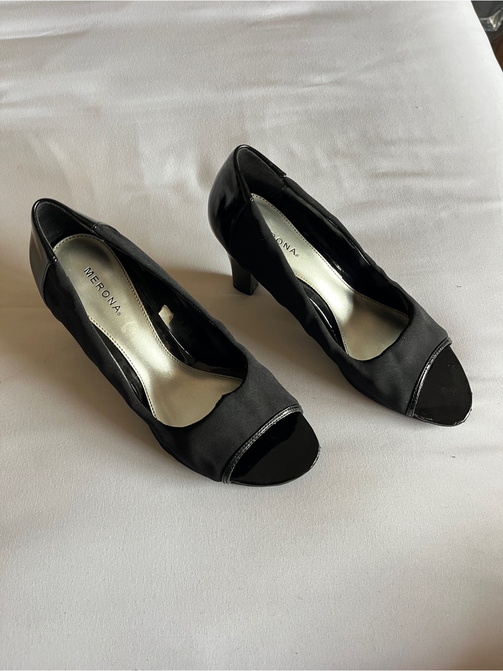 Merona Black Peep Toe Heels Shoes Size 6 Fabric Patent Accent